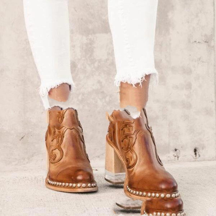 Bottines à talon sculptées